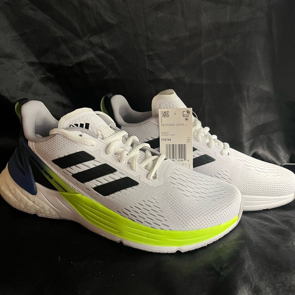 Adidas- Response Super J